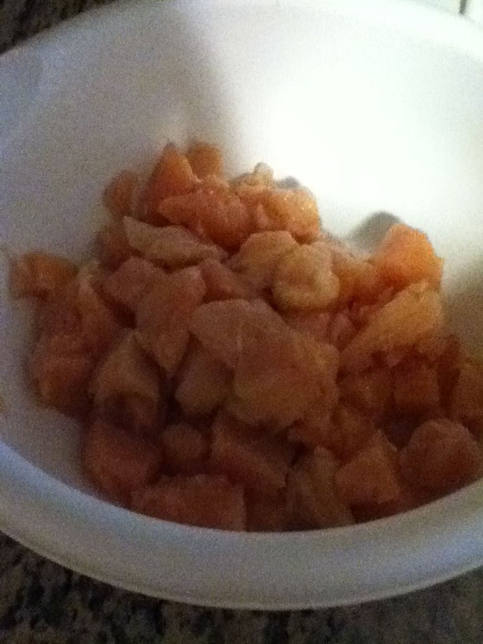 Cut the chicken in little chunks