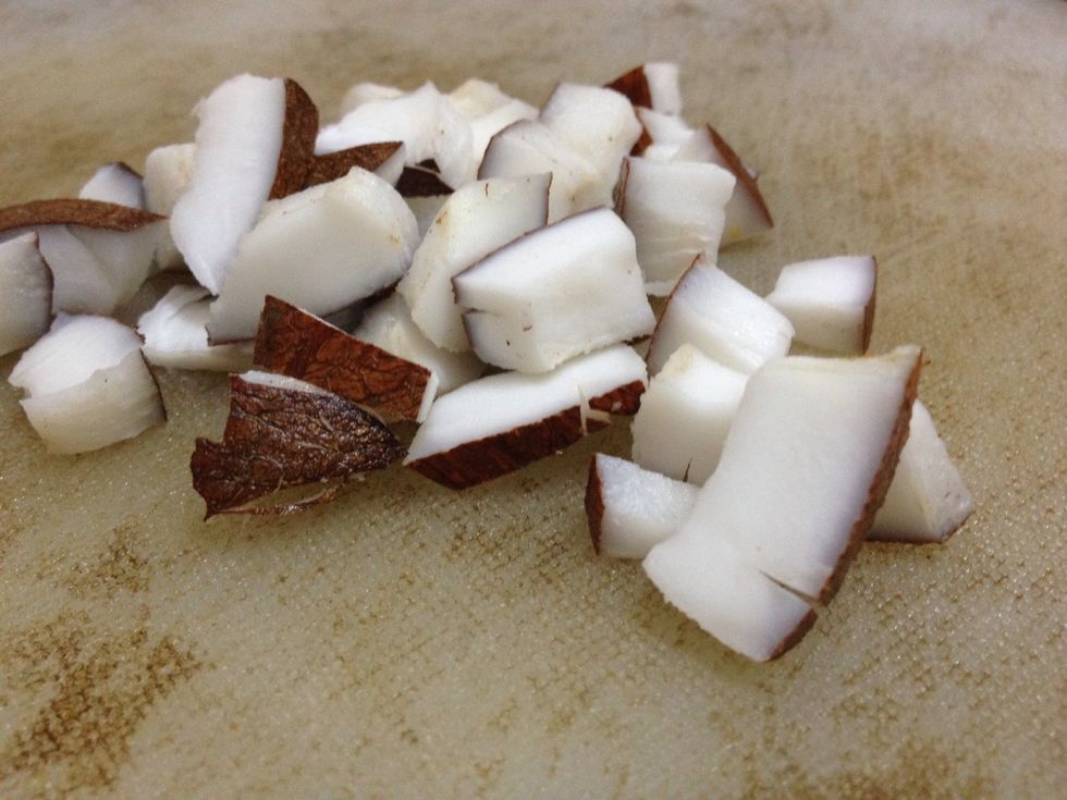 Cut the coconut for quickly grinding
