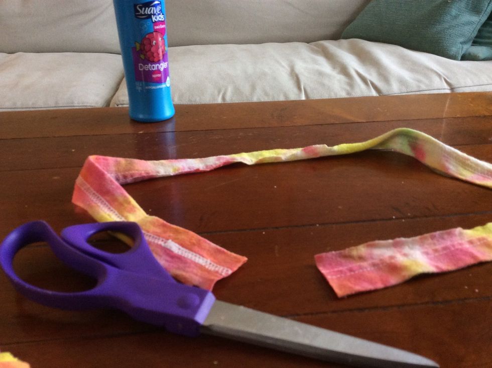 Cut the extra loop, so that it's one, long line.