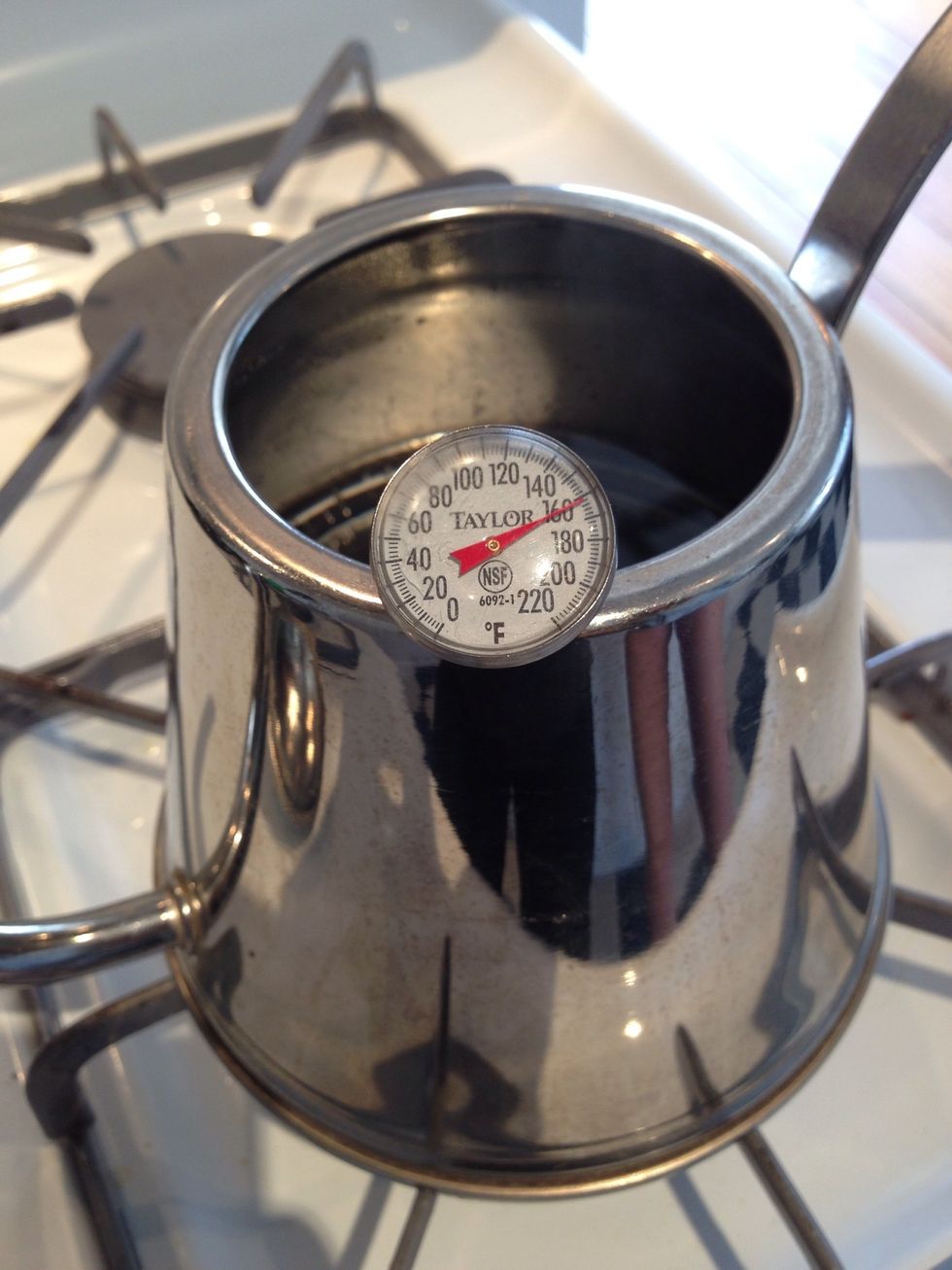 Cut the kettle when your water hits 160 degrees, or when little bubbles have started to form