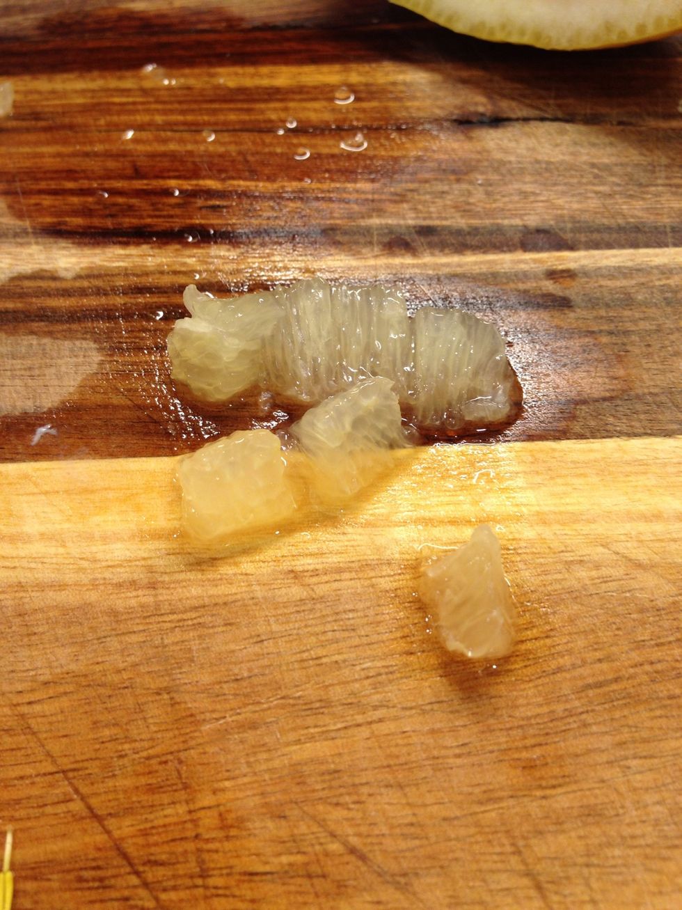 Cut the lemon pieces in smaller pieces