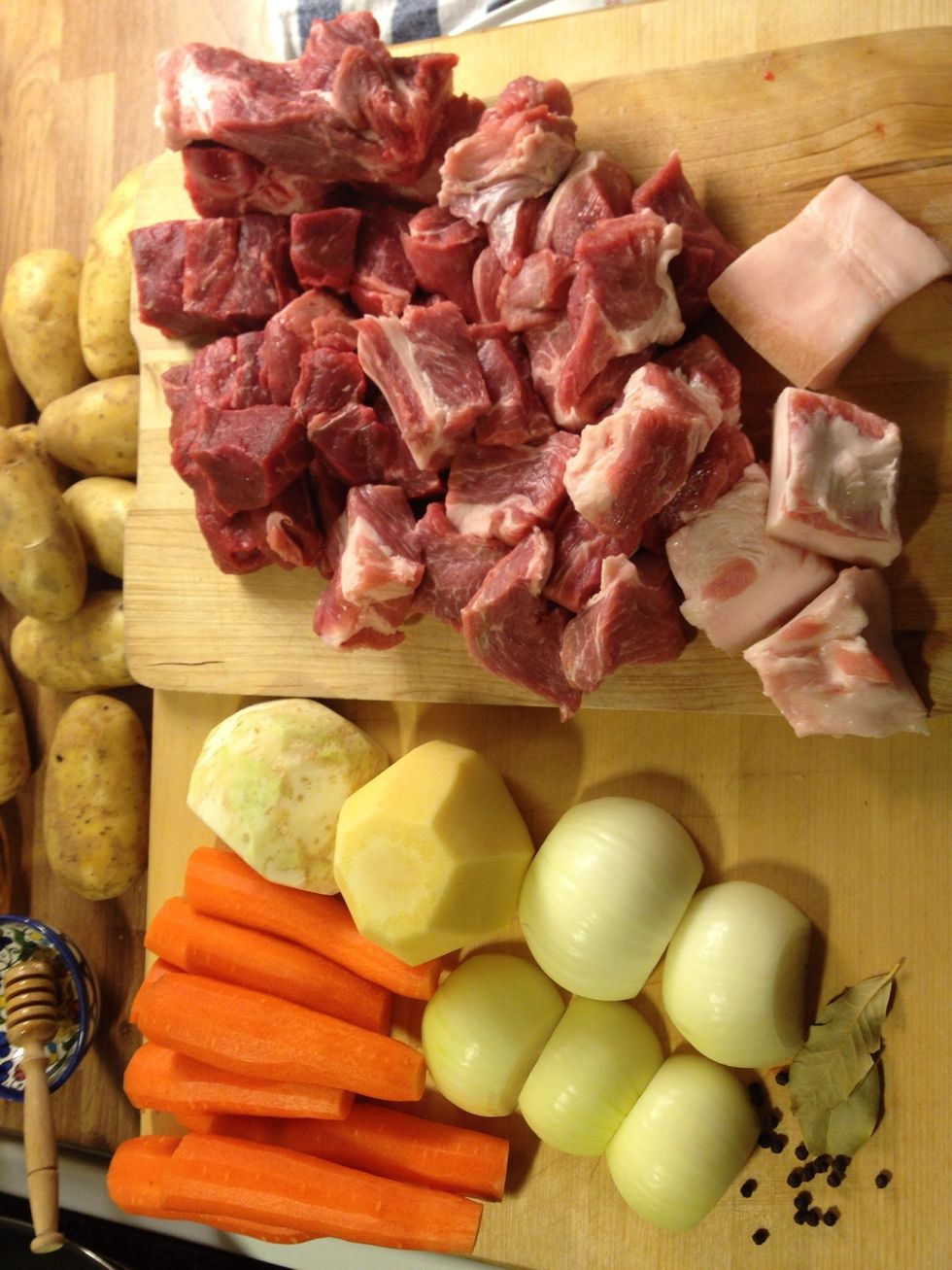 Cut the meat to chunky pieces.