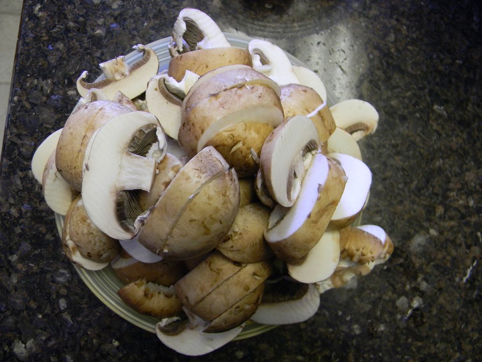 Cut the mushrooms into thick slices or quarter them.
