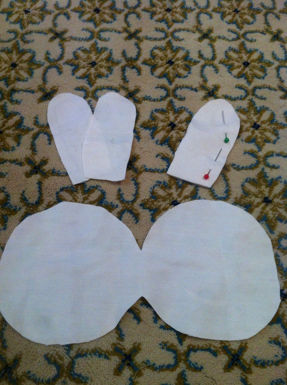 Cut the old cloth like what it shows in the pic - 4 long shape like the finger