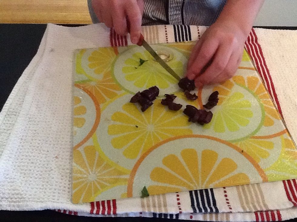 Cut the olives you pitted