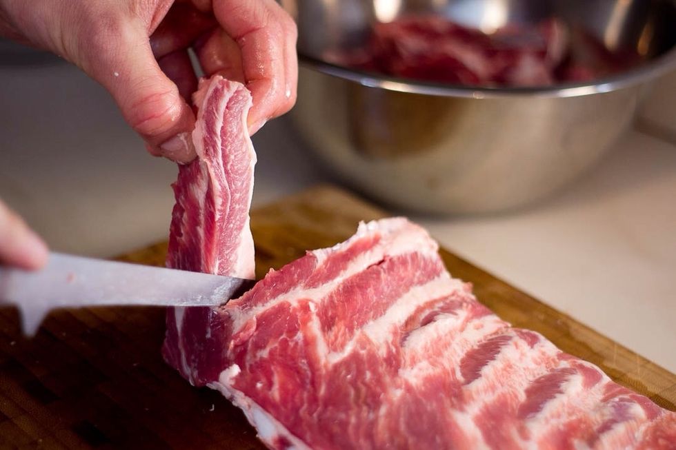 Cut the ribs into individual fingers.