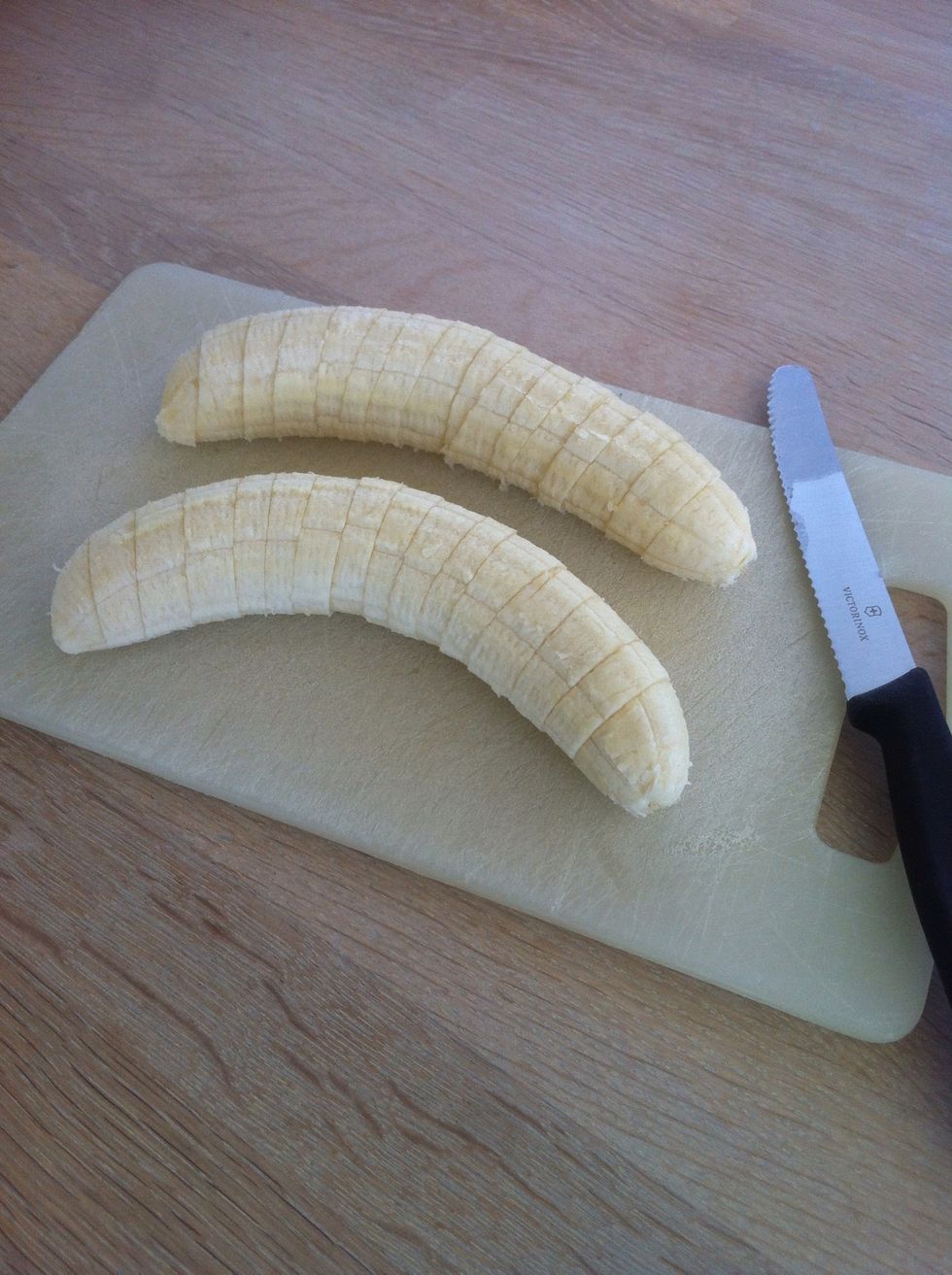 Cut them now into small pieces like in the picture :-)