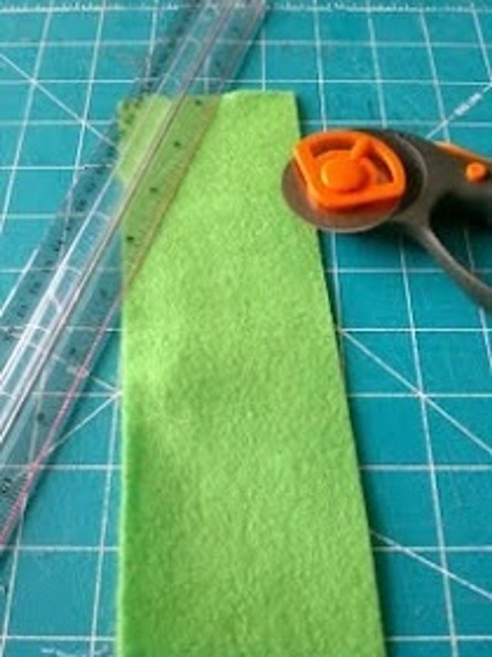 Cut to the desired width.