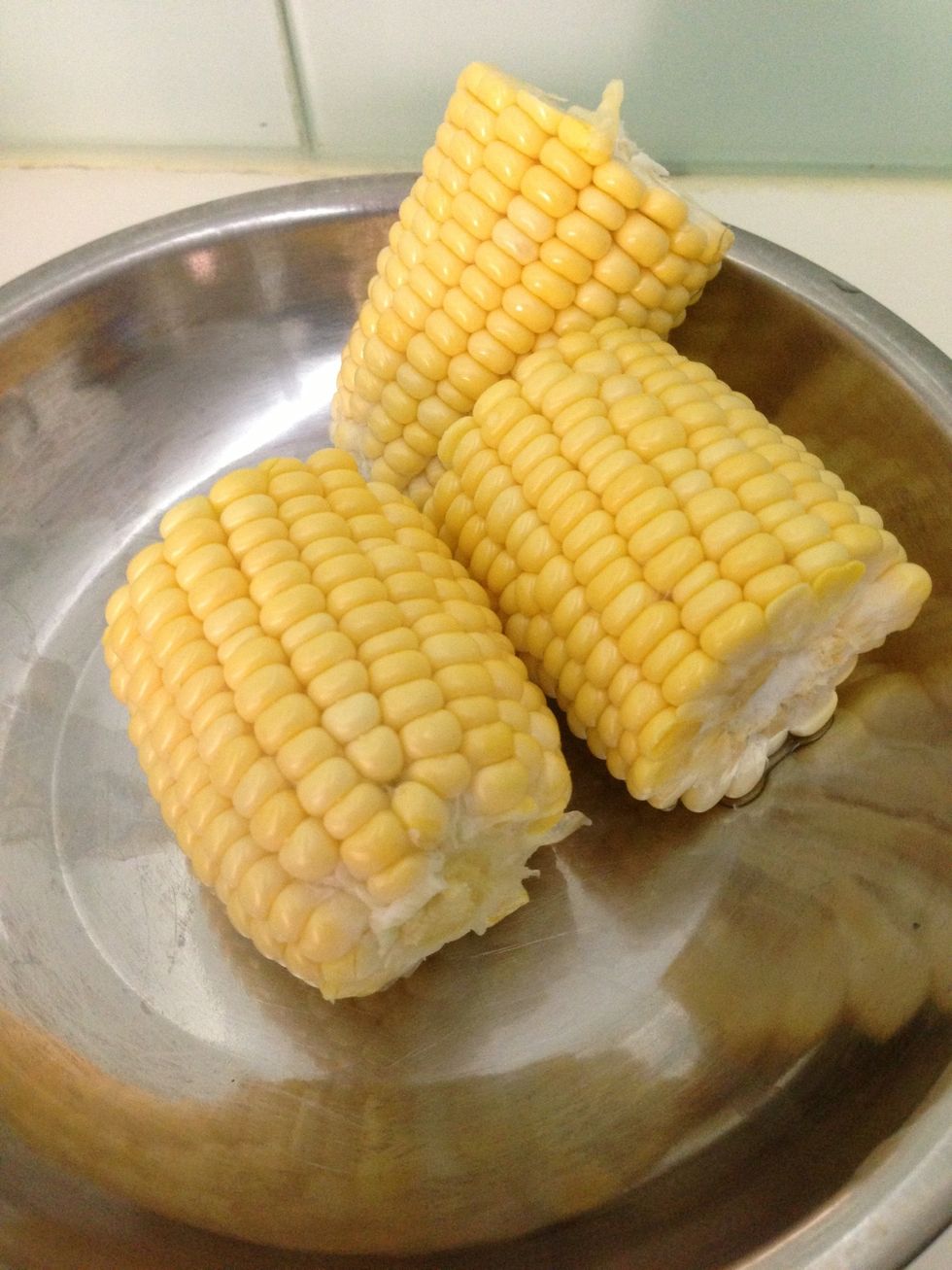 Cut up the corn. Add into the casserole, together with the mushrooms