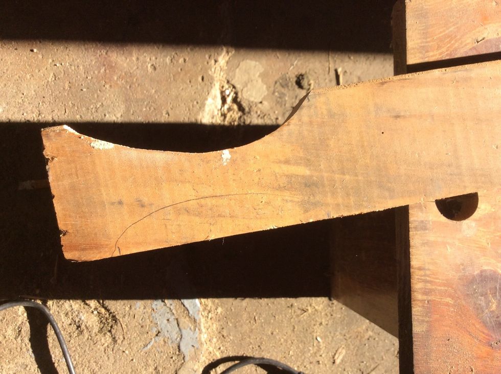 Cutting out the handle