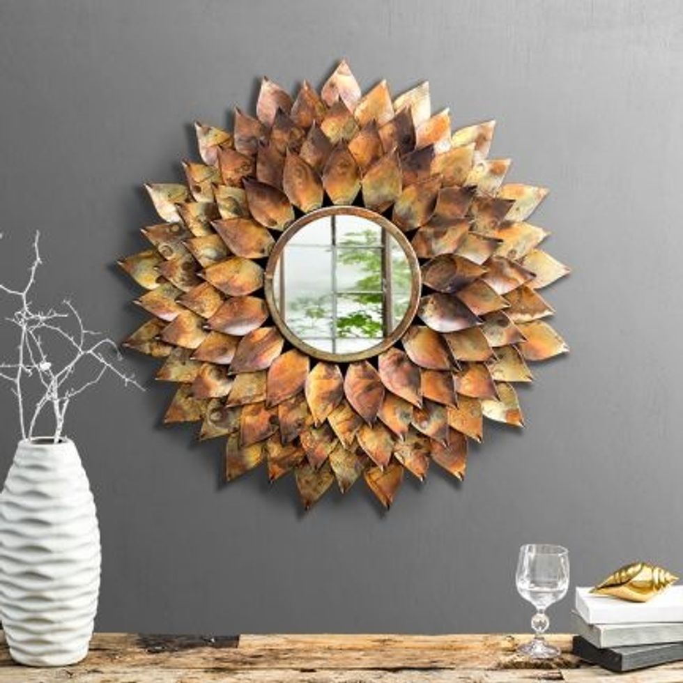 D\u00e9cor Items: Gift your mom a beautiful mirror to let her know that you are her reflection. This would be the perfect gift for her that she can put in her bedroom or the living room.