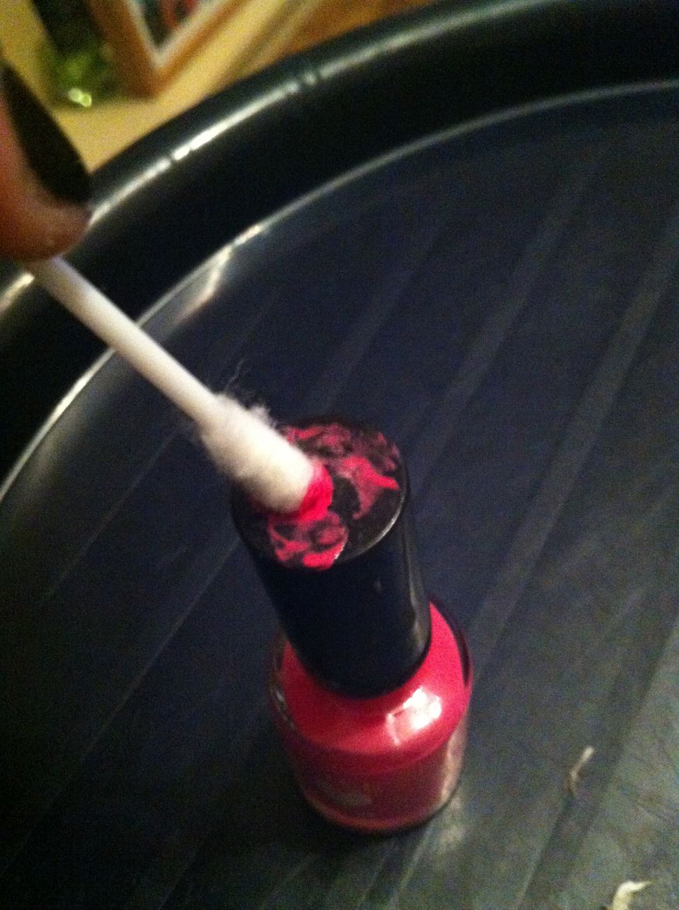 Dab the bud on something (I use the nail varnish lid hehe) to get off any excess varnish