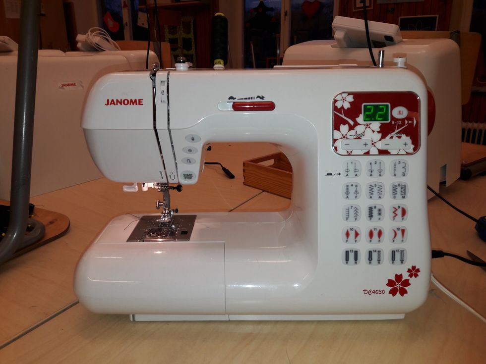 Dags att tr\u00e4 symaskinen!