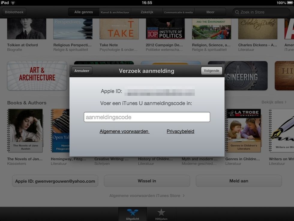 dan voer je een aanmeldingscode in.  Deze heb je b.v. via mail ontvangen van je docent.