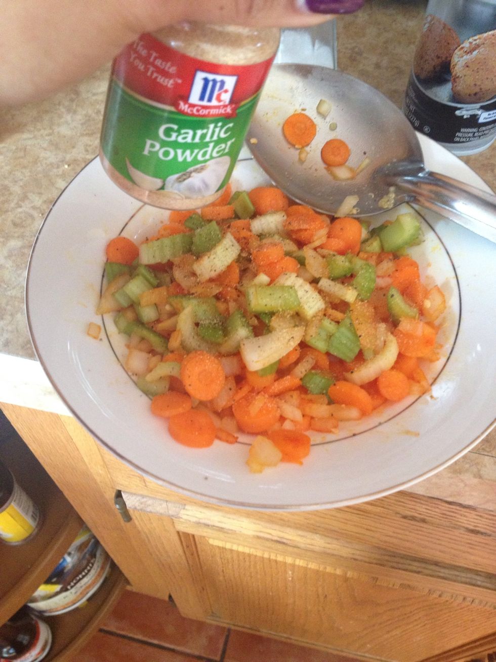 Dash of garlic powder