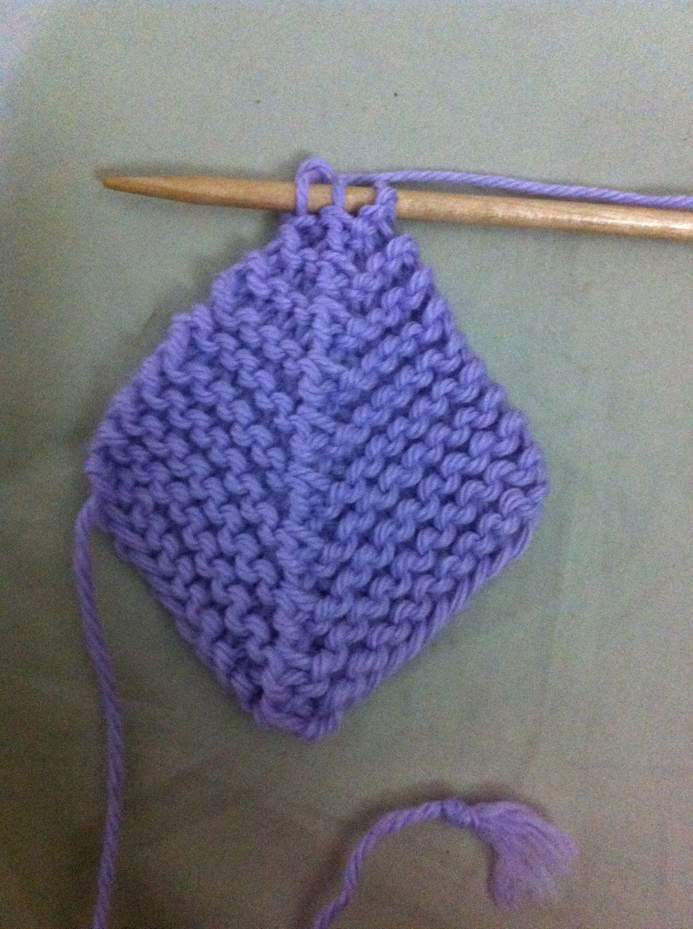 How to knit a mitered square B+C Guides