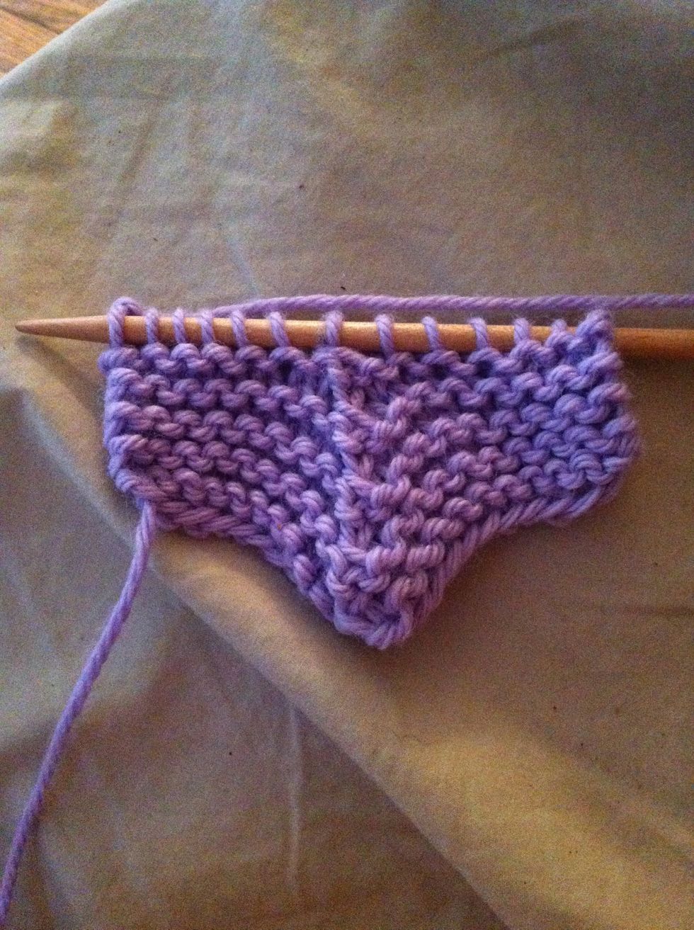 Dec Row: k6, sl1 pwise, k2tog, psso, k6 (13 sts)