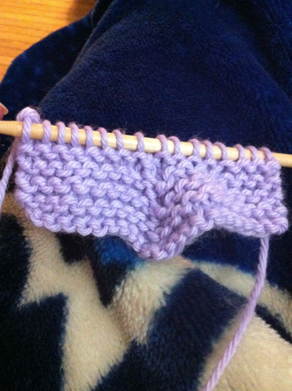 Dec row: k7, sl1 pwise, k2tog, psso, k7 (15 sts)