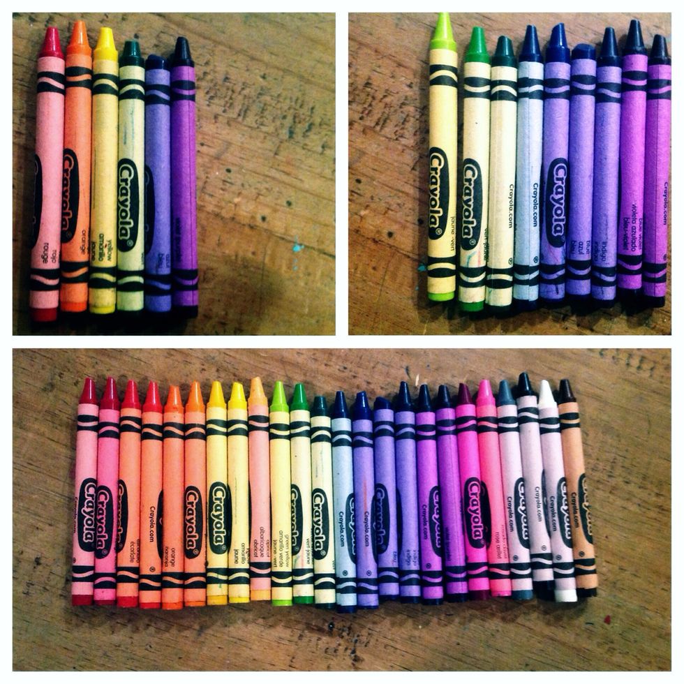 Decide what color scheme you want to go with. Some examples are rainbow, blues and greens, pastels, bright colors, or sunset colors.