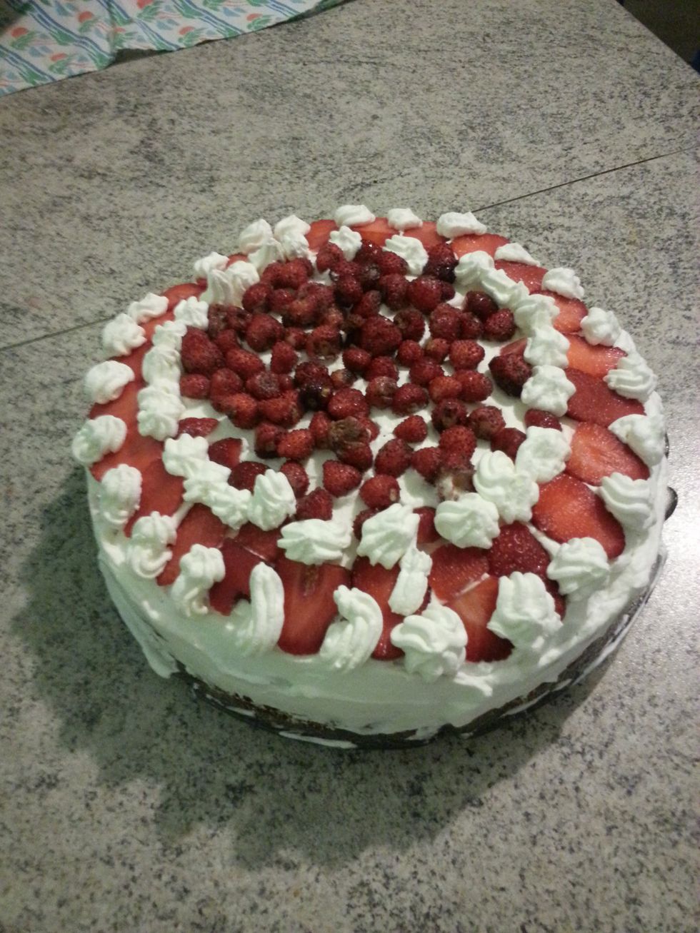 Decorare con la panna rimasta e GUSTATELA!!!