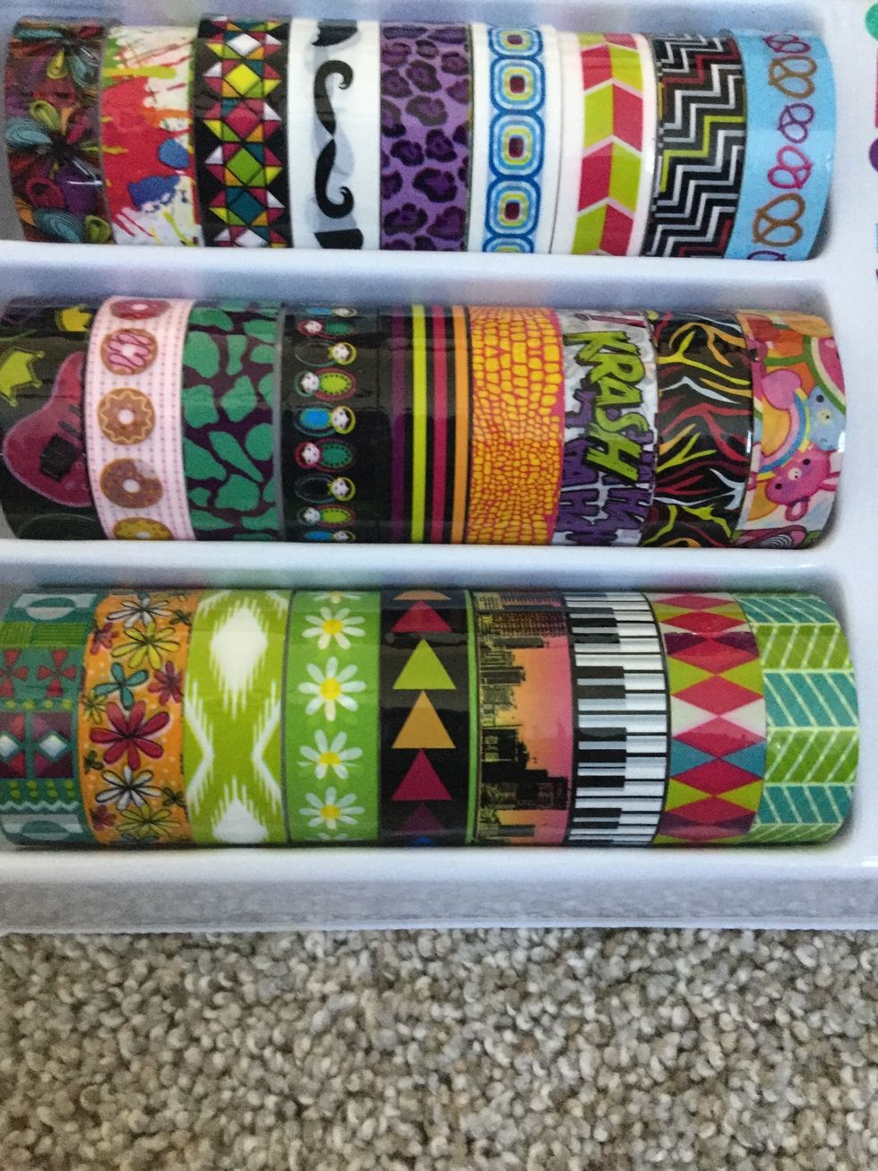 Decorate 5 clothes pins in one color and 5 clothes pins in a different color. You can use markers or washi tape. Now you have two teams.