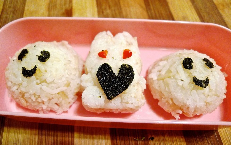 Decorate on the bento rice.