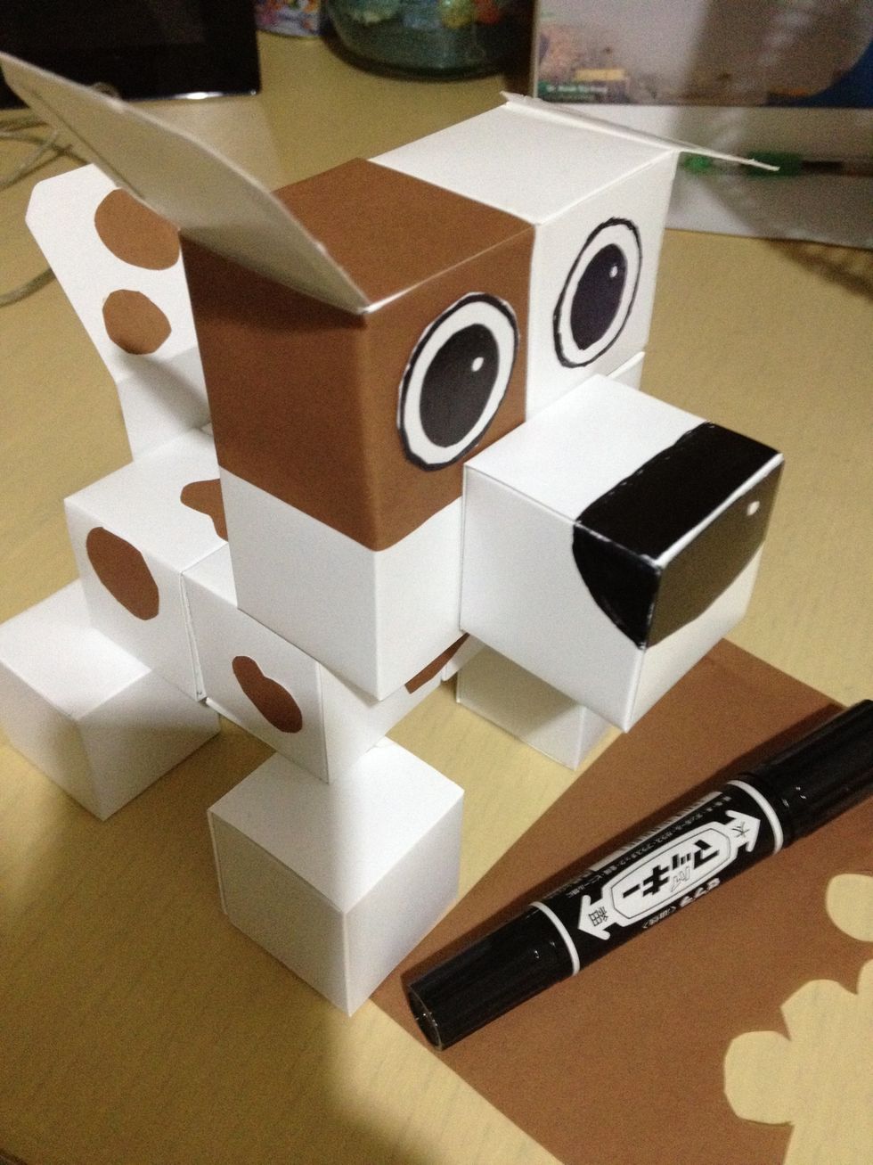 Decorate your dog by color pen and color papers! DONE:)