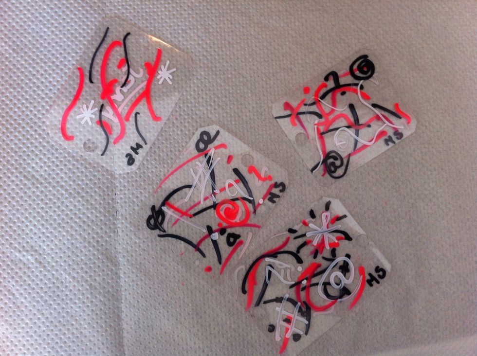 Decoration time! Have fun with, it I used 3 permanent markers, and since I'm not the most "artsy" person in the world I went for abstract\ud83d\ude01