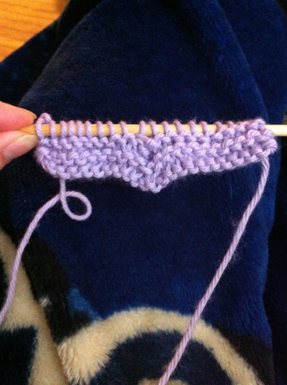 Decrease row: k9, sl1pwise, k2tog, psso, k9 (19 sts)