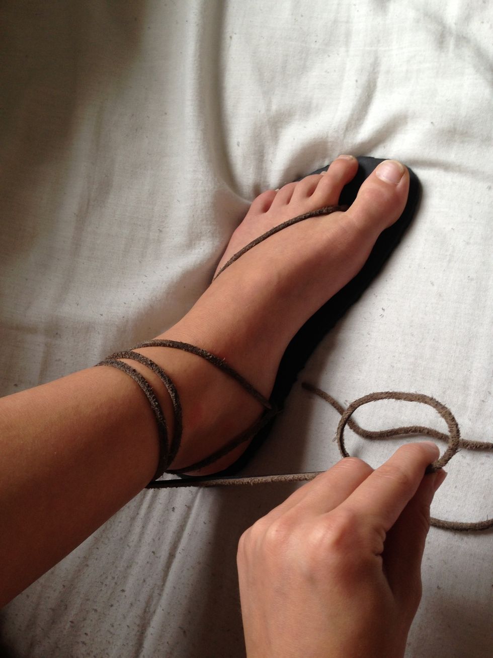 Depending on how long your laces are and what you find most comfterble, you can decide how many times you want to ho around your leg. I usually go two times.