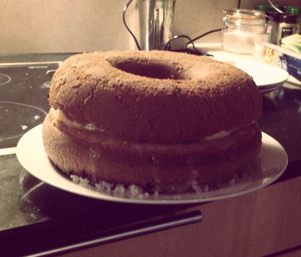 Depending on your choice you can either cup the cake in a half and place the sugar caramel then the bananas and a finishing touch with more caramel