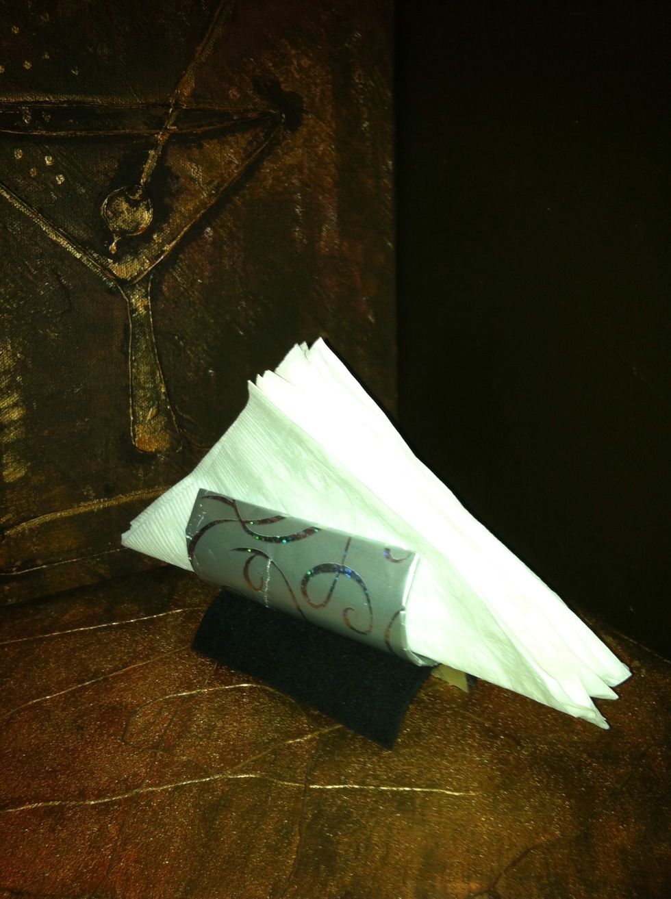 Design: metallic. Arrangement: the classic triangle.