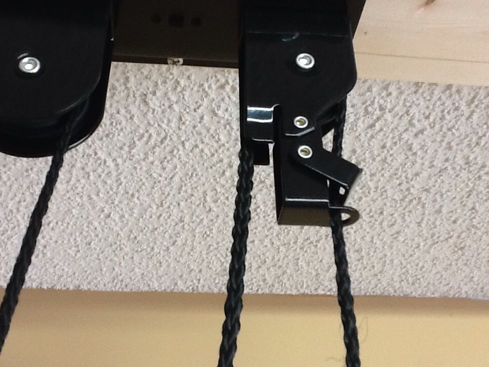 Detail of last pulley rope attachment.