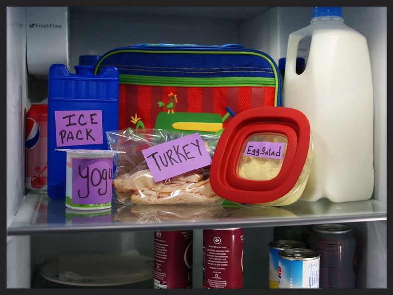 How to pack a safe lunch box