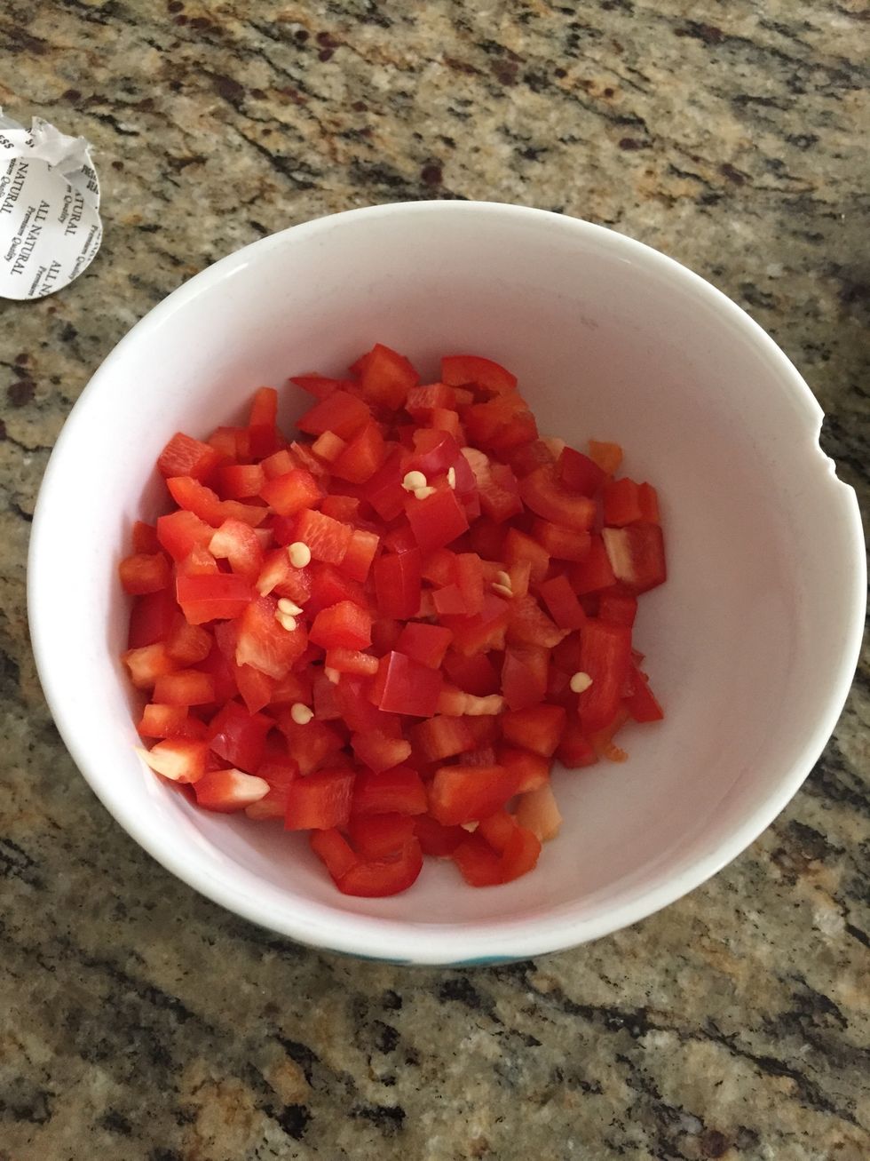 Dice 1 cup of red bell pepper