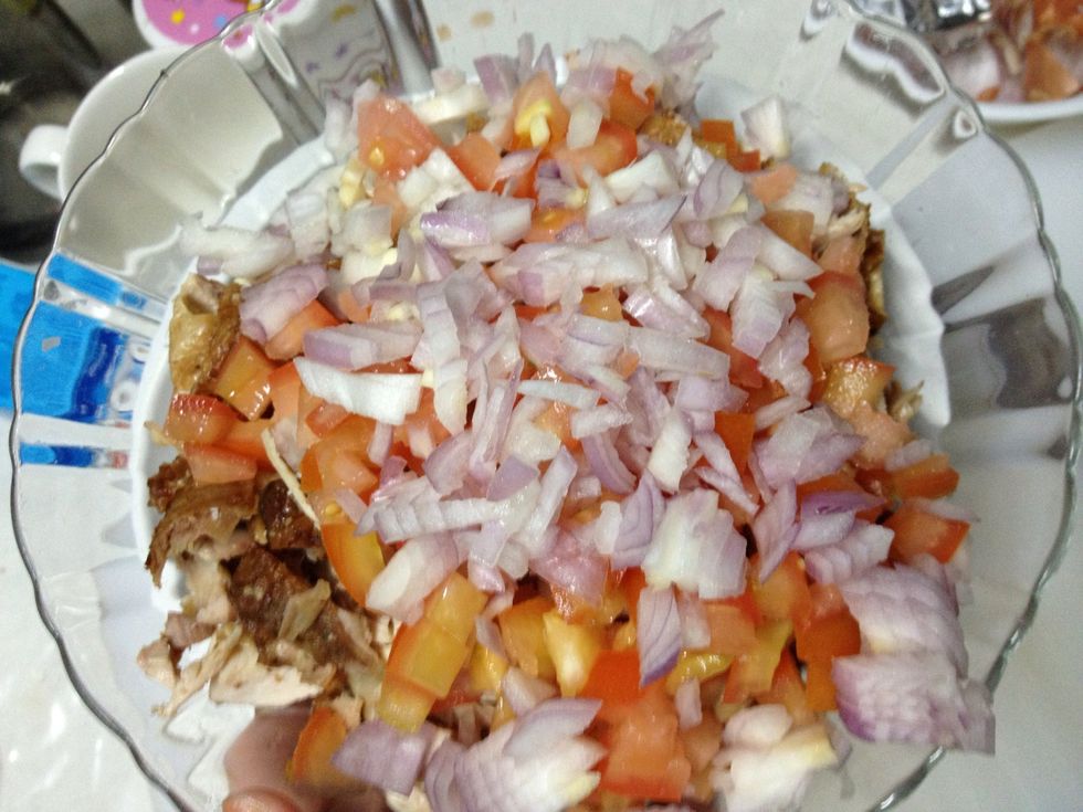Dice onion and tomatoes. I didn't have spring onion but a little bit of green would have been nice :)