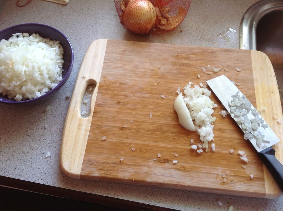 Dice onions as such, I do horizontal cuts, vertical cuts and then yea^^ I hope that makes sense