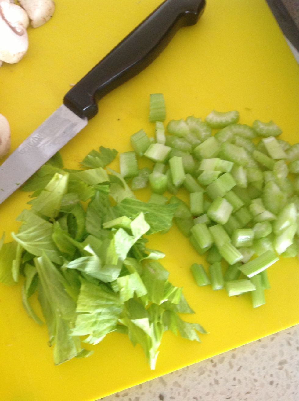 Dice stem and leaves finely