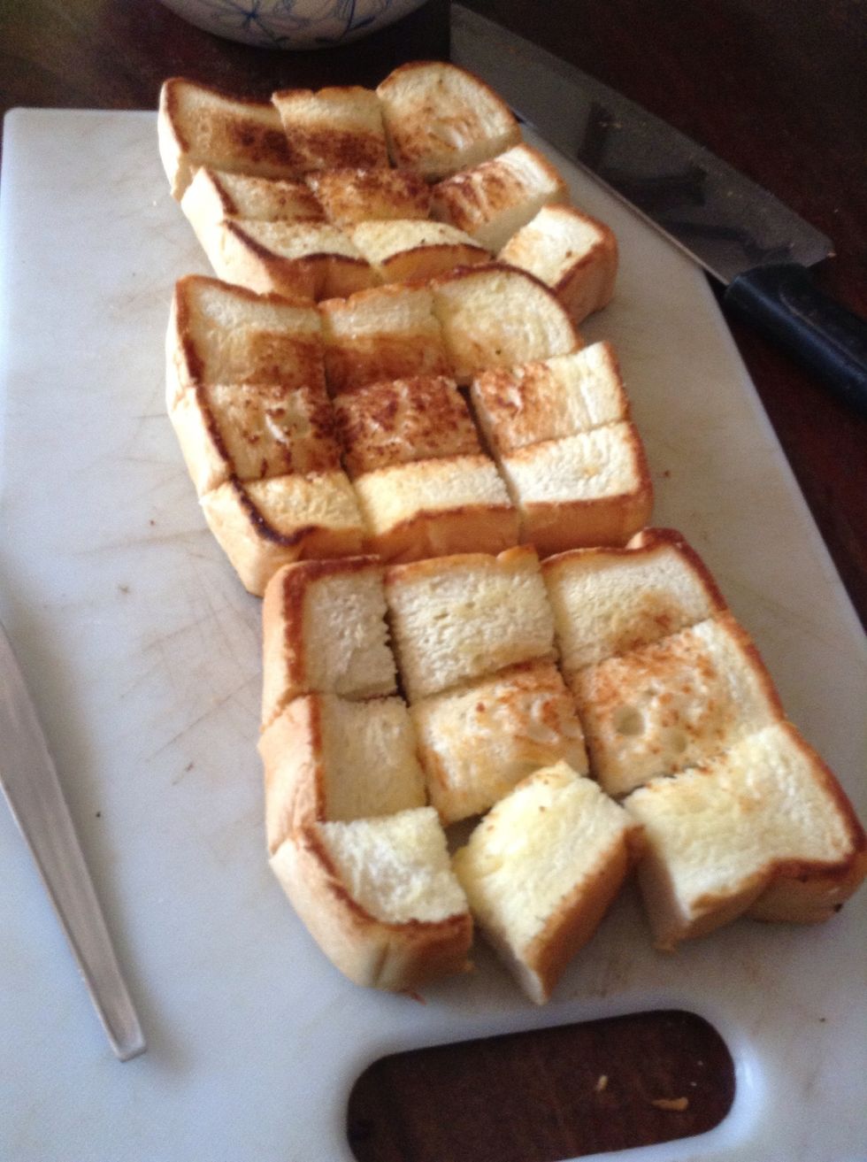 Dice the toast into cubes
