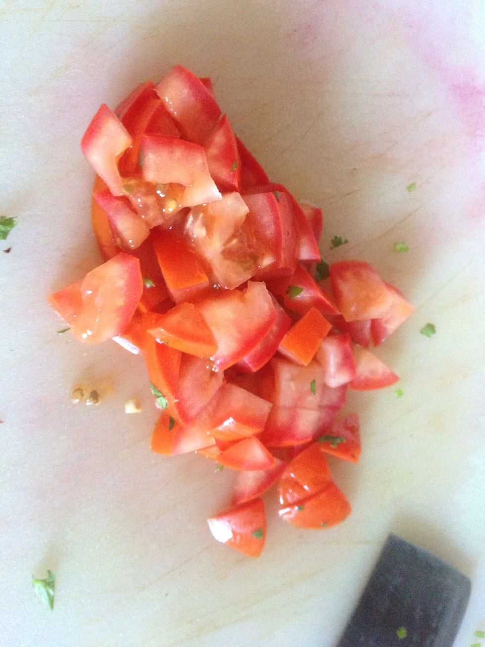 Dice tomatoes