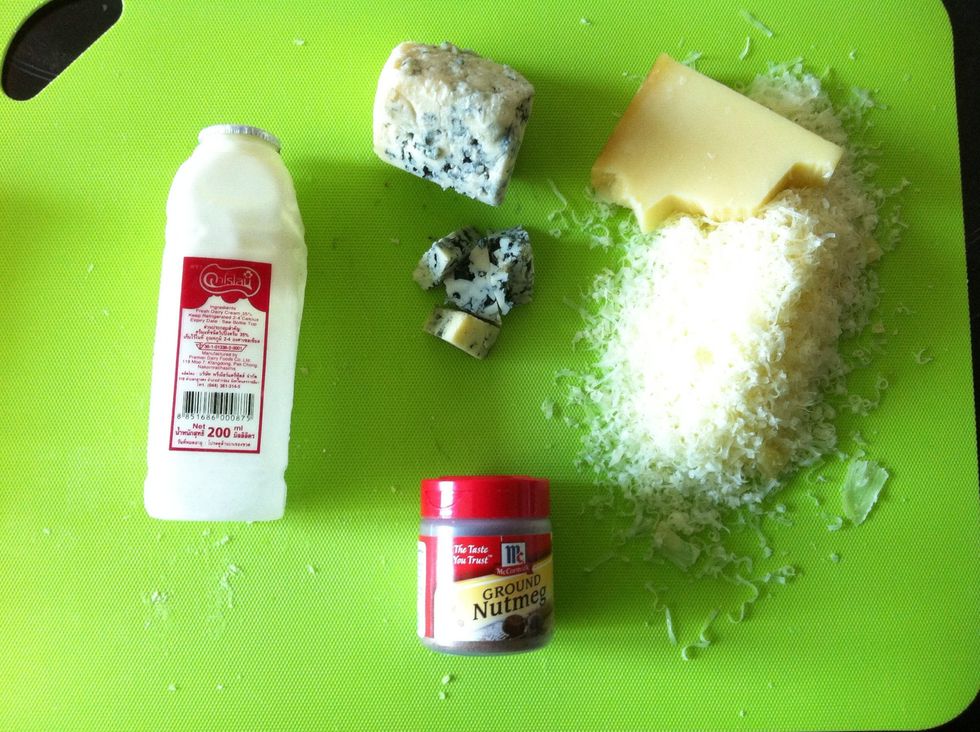 Dice ur blue cheese into small cube and grated gruyere