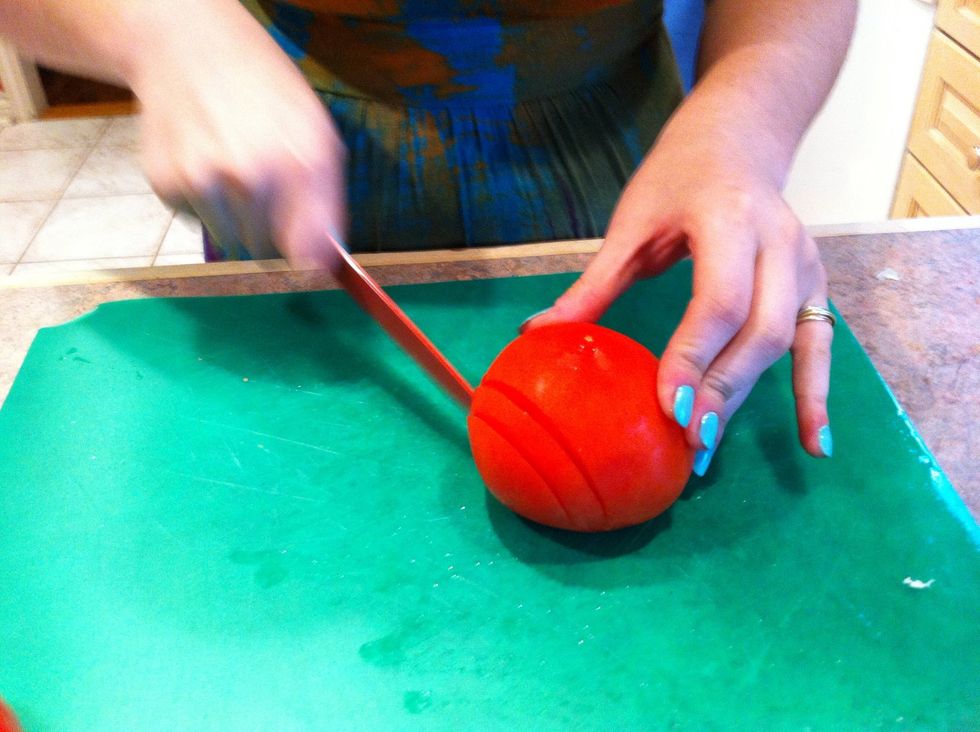 Dice your tomatoers, just like an onion!