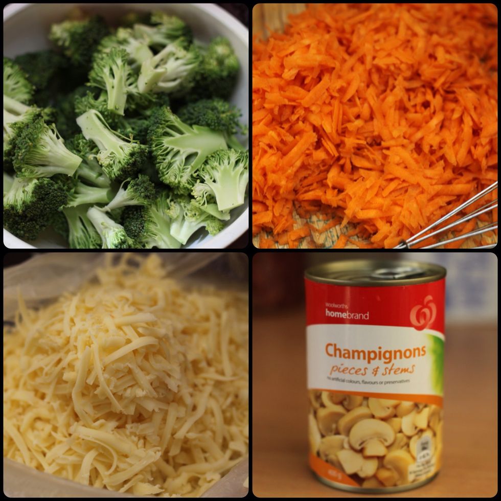 Did you wash your hands? ;) Great! Now wash the vegetables and grate the cheese and carrots. Get a can of champignons. Open and wash them too.