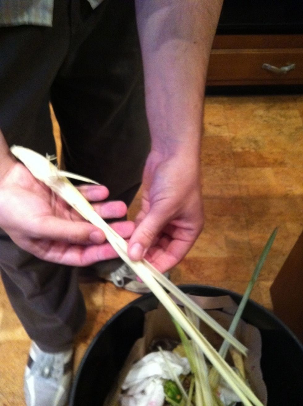 Discard outer leaves of the 4 lemongrass stalks and mince.