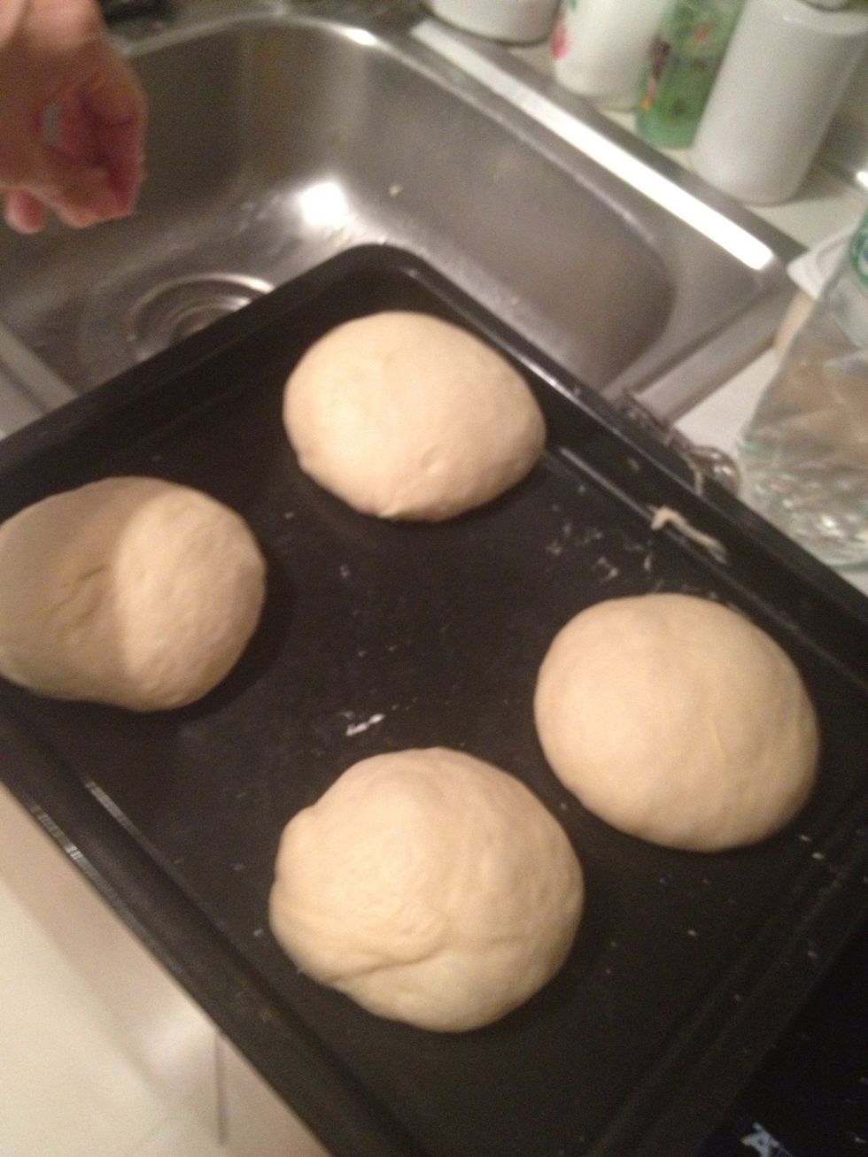 Divide into 4 balls of approx 230g each.