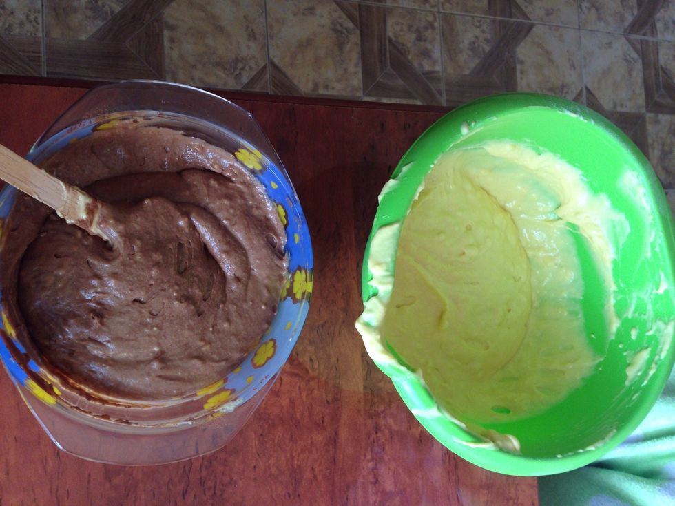 Divide the base evenly between two bowls and add the cocoa powder in one of them