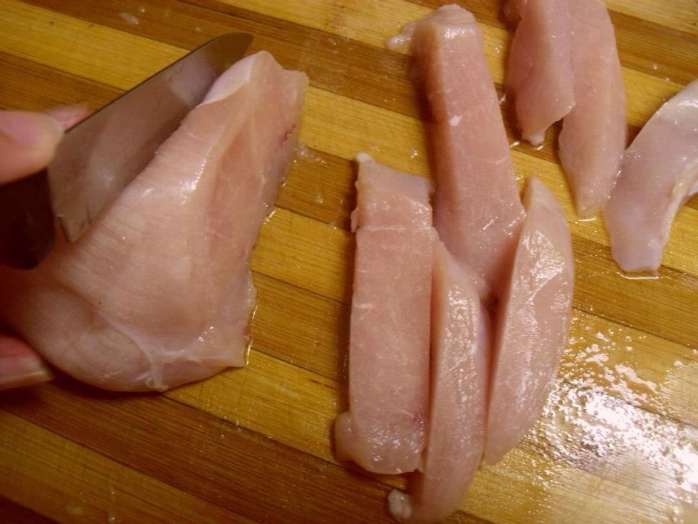 Divide the chicken into longitudinal slices