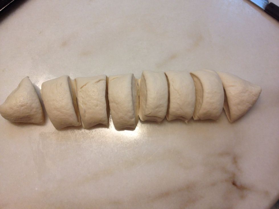 Divide the dough into 8 pieces.