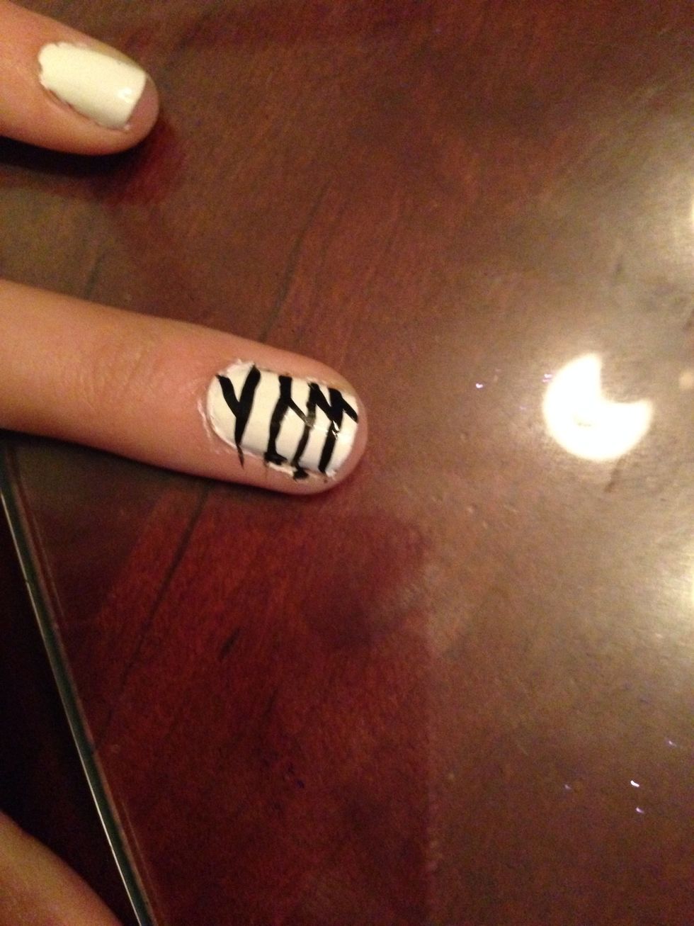 Do black stripes on the nail