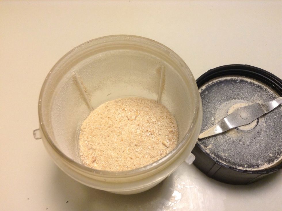 Do not grind the rice powder too finely, as it is most delicious with some texture and unique fragrant.